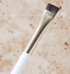 
            
                Load image into Gallery viewer, BROW BIBLE- #6 FLAT HIGHLIGHTER BROW BRUSH
            
        